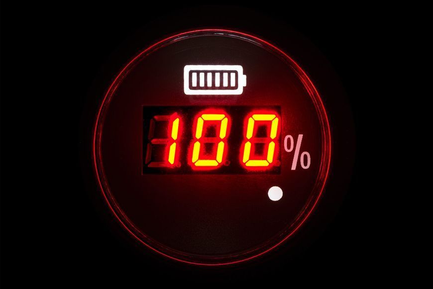 Цифровий вольтметр I GAUGE 52 мм з функцією попередження (чорний) LED дисплей 8-16В WKVOW-DGB1060 фото